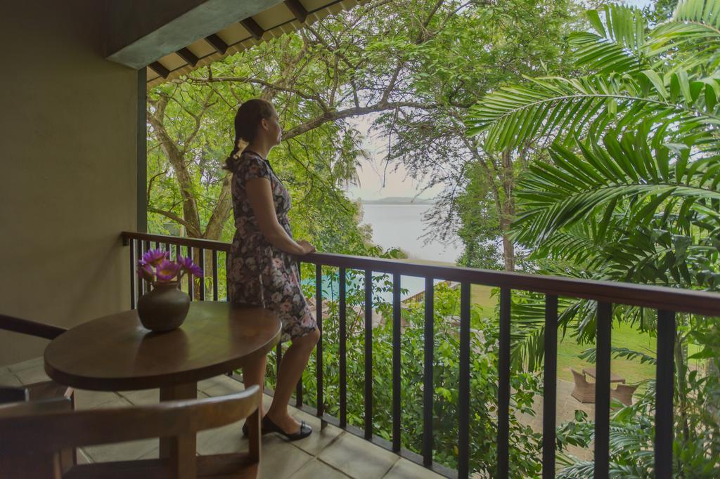 Roman Lake Ayurveda Boutique Resort - Level 1 Certified Ahungalla Dış mekan fotoğraf